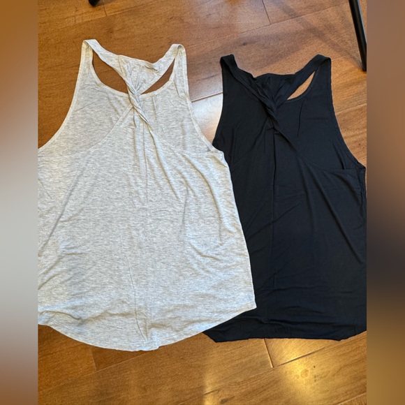NWOT OFFLINE BY AERIE Tank Set - Picture 4 of 9